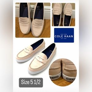 Cole Haan Light Pink Peach Nantucket Patent Leather Loafers size 5 1/2